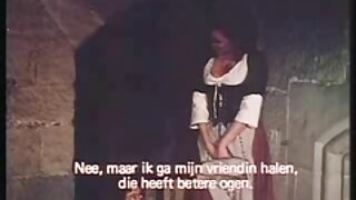 Nhẹ tóc cổ điển nympho cởi quần áo đến đi xe của chàng có lông sexviet vu to vòi nước trên đầu