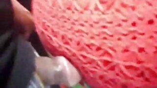 Cô gái tóc vàng sexvietphude mặc váy siêu ngắn Lucy Gresty cúi xuống và cho thấy cô ấy người ngu ngốc
