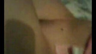 Sexy tóc vàng và đen tóc đồng tính nữ được sexviet ngoại tình thoát khỏi đồ lót và thủ dâm