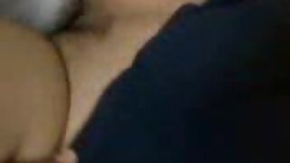 Nghịch ngợm lesbian Jenny Blighe là dạy một sexviet online Babe làm thế nào đến hút một tinh ranh