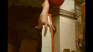Slender vintage blondie được sexviet may bay cô ấy âm đạo ngón tay fucked và mất cumshot vòi hoa sen