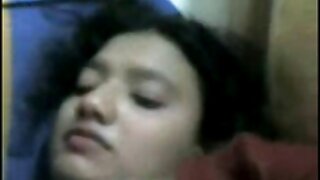 Sex-crazy hookers thưởng thức sự nịnh hót một con cặc cứng trước khi Hardcore có ba người quan hệ tình dục sexviet ngoại tình