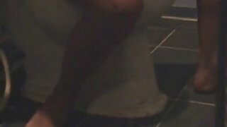 Slutty tóc vàng Dolly cho thấy cô ấy lớn boobies sexvietxxx và yummy đít doggy style