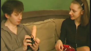 Slutty Sindy Love tham xvideo sexviet lam ăn chiếc ghế dài ướt át của Eve Angel