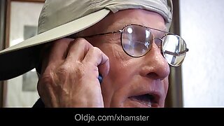 Freaky tìm kiếm gầy tóc sexviet mới vàng Ann Marie nhận bằng miệng hài lòng